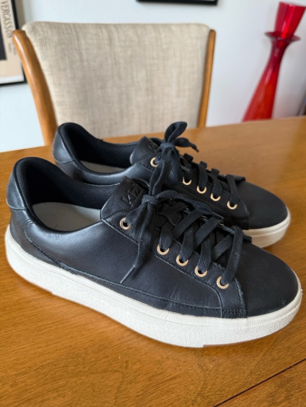 Kizik sneakers